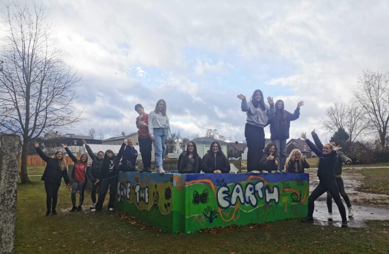 PHOTO-2023-11-15-12-53-51 (002)_Graffiti