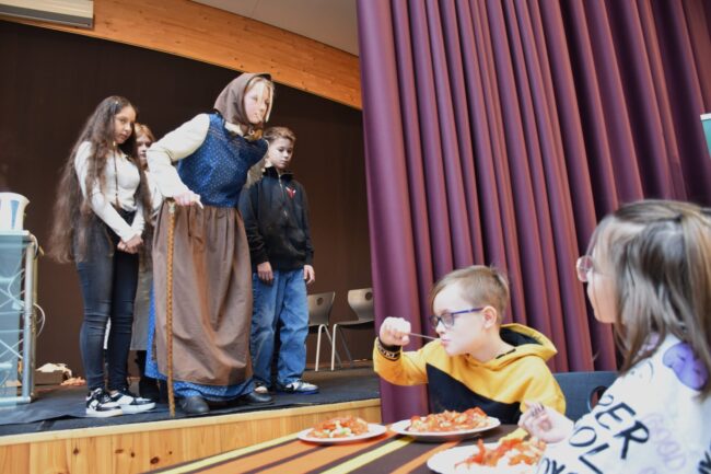 ubb Theater Mittelschule 0c